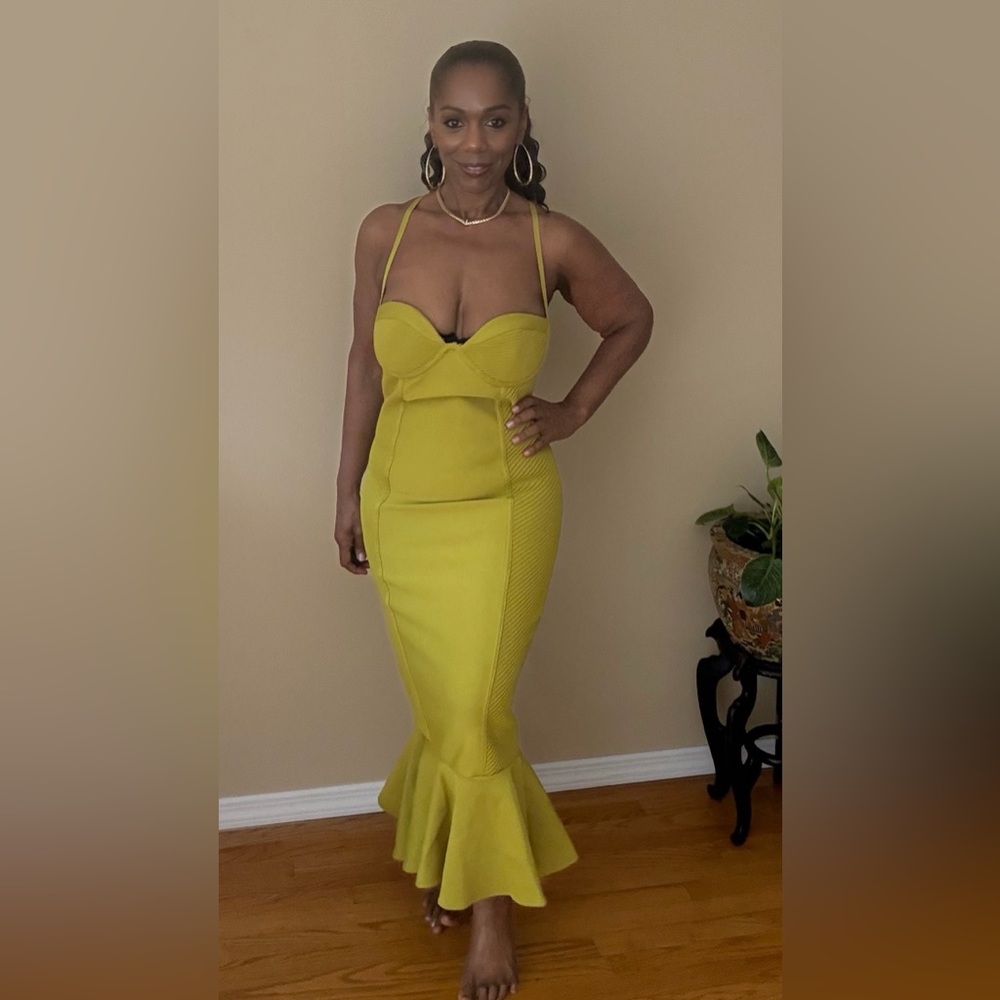 Fashion Nova Speak The Truth Bandage Midi Dress – Chartreuse Brand New with Tags